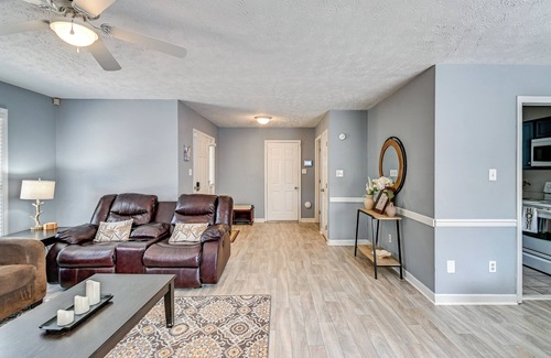 Fayetteville House | Large Yard, Office Space: Fayetteville Family Home