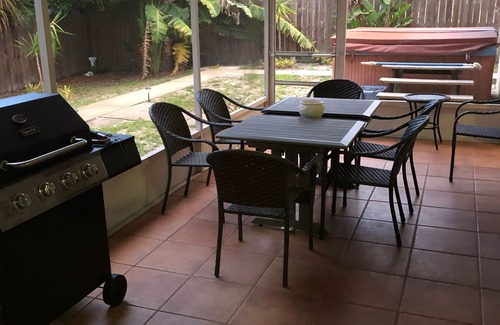 Largo House | Largo Home close to Pinellas Trail and Clearwater Beach