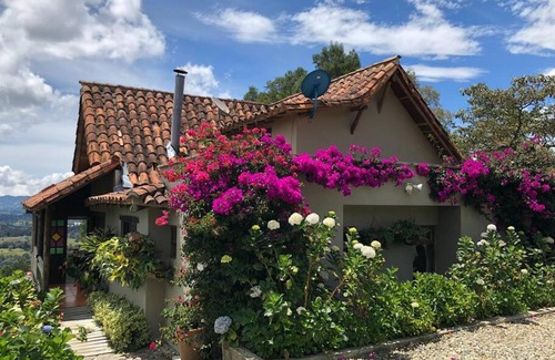 Rionegro Ski Chalet | LAS NUBES - Donde la energía fluye, el alma se cura