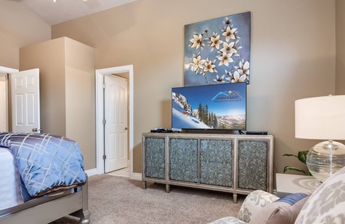Draper House | **Last Min Opening** 60% off! * Indoor Pool, Hot tub * Near Ski Resorts