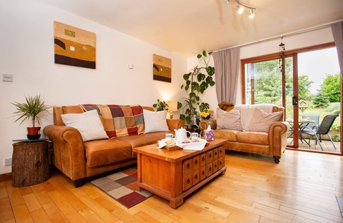 Alness House | Last-Minute | Cosy En-Suite, Wi-Fi + Parking