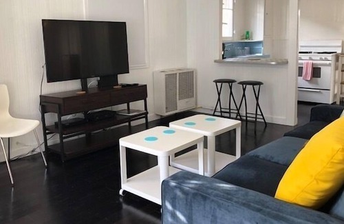 Balboa Peninsula Cottage | Last Minute Sale!**Cozy@The Beach!**Summer@The Beach**Come to the Beach!
