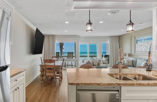 Fort Bay Condo | Latitude 30! Spectacular oceanfront views!1BD/2BA. Sleeps 6
