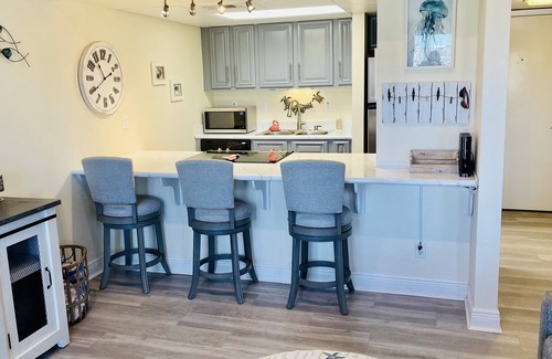 Villa Sabine Condo | Latitude Adjustment *Paradise-steps from the ocean! Incredible Gulf & Bay views!