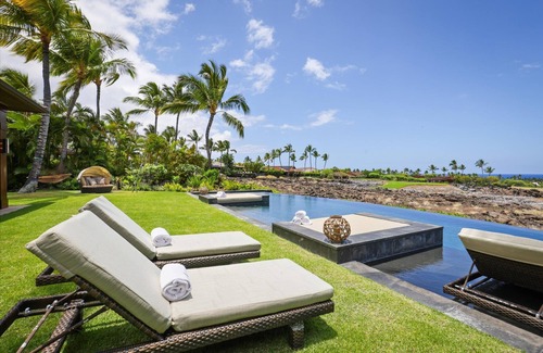Kaupulehu House | Laueki 5 – Ocean View Estate | Onsite Staff & Daily Housekeeping