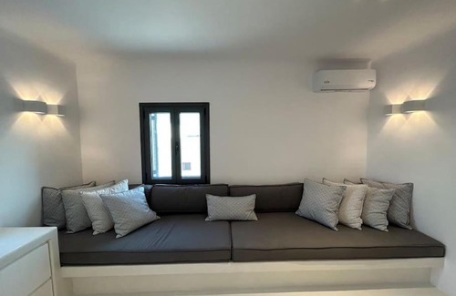 Agios Ioannis Apartment | Laullie