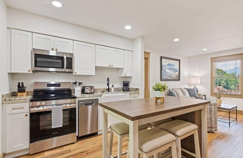Waynesville Apartment | Laurel Ridge Country Club
