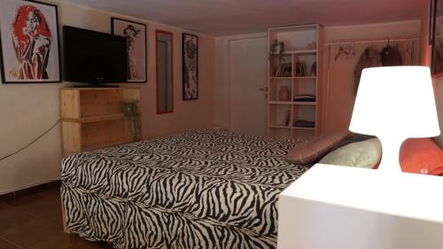 Torre Annunziata House | Lavalove