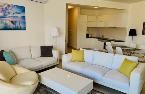 Donji Morinj Apartment | Lavender Bay Apartment B13
