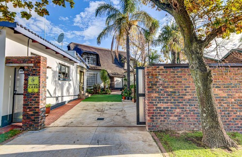 Kempton Park Apartment | Lavender Villa - a little bit of nature in town