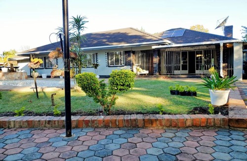 Harare House | Lavish Modern Glint House