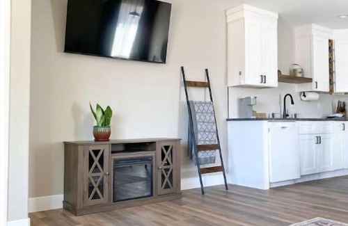 Hurricane Apartment | Lazy B Bungalow of Zion East+West