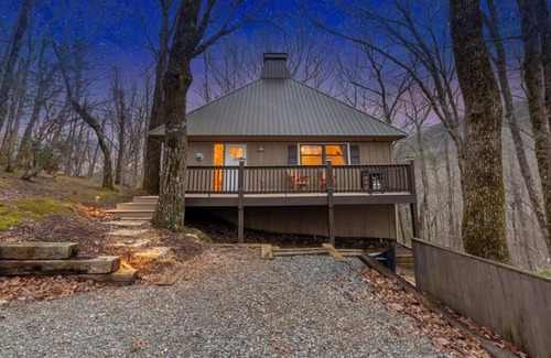 Ellijay Cabin | Lazy Bear - Walnut Mountain cabin with hot tub