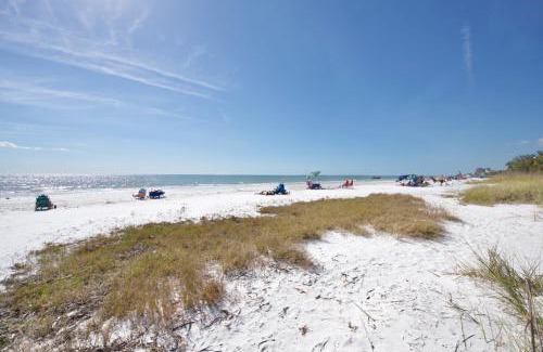 Mid Island House | Lazy Daze A by Sun Palace Vacations