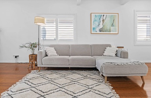 Lambton House | Lazy Daze - Furry Friends Welcome!