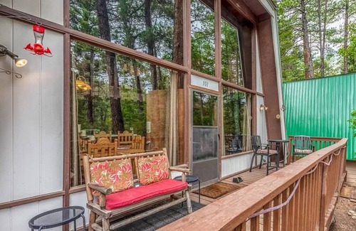 Ruidoso Cabin | Lazy Dog Lodge - hot tub, dog friendly, wifi