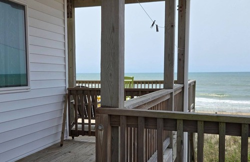 Emerald Isle Cottage | Lazy Haven West-1/2 Oceanfront Duplex and PET FRIENDLY