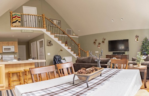 Packwood House | Lazy Jacks Mountain Cabin