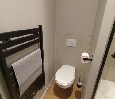 Centre Deux Apartment | Le 12 wifi neuf app 01