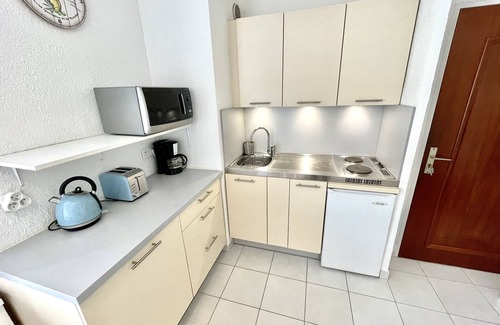 Cavaliere Beach Apartment | Le 28 : Studio climatisé avec accès privé sur plage