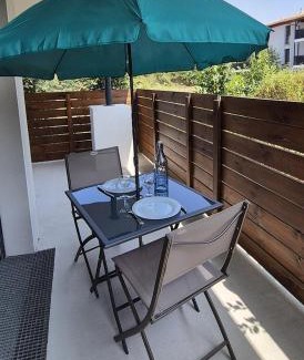 Audenge Apartment | Le Banc d Arguin Escapade romantique Port et Piscine naturelle à proximité Terrasse Wifi Détente assurée