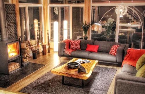 Petite-Riviere-Saint-Francois Ski Chalet | Le Charlevoix - Résidences Boutique.
