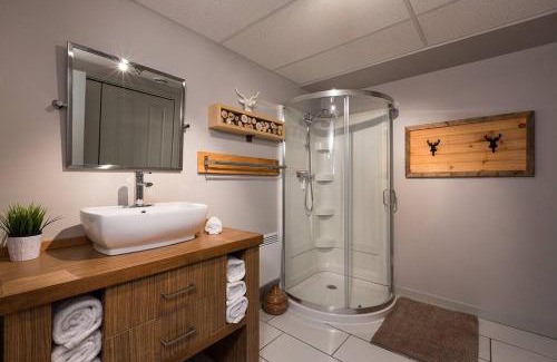 Petite-Riviere-Saint-Francois Ski Chalet | Le Chic Chac - Chalet