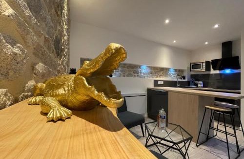 Quimper Apartment | LE CALLOCH 2D - Studio 4 Étoiles - Quartier Gare - Wifi - Netflix