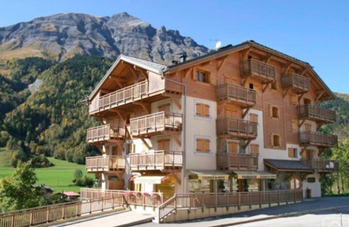 Les Contamines-Montjoie Apartment | Le chalet du Miage aux Contamines Montjoie.