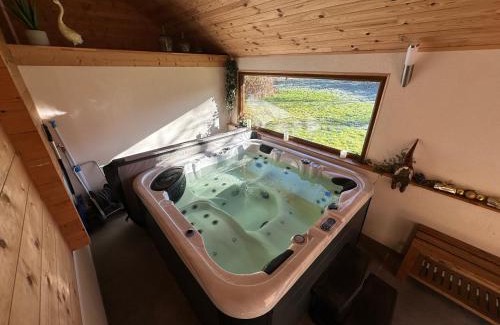 Xonrupt-Longemer House | Le chalet des Broches - jacuzzi