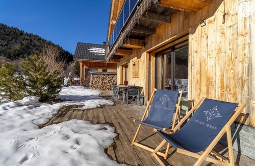La Feclaz House | LE CHALET DU LYS - LA FECLAZ LES DESERTS