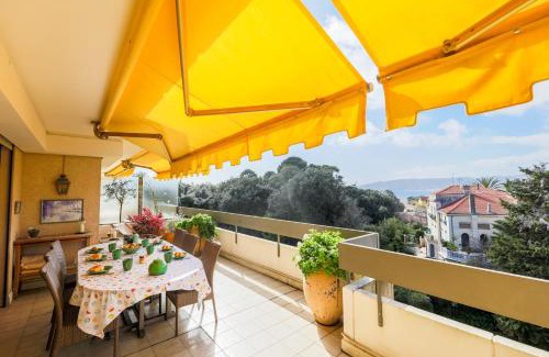 Cap-d'Antibes Apartment | LE CHATEAU DE LA PINEDE AP4198 by Riviera Holiday Homes