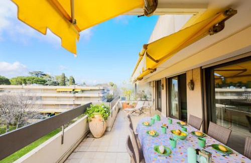 Cap-d'Antibes Apartment | LE CHATEAU DE LA PINEDE AP4198 by Riviera Holiday Homes