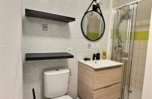 Miroir - Batignolles Apartment | "Le Ciel de Leboindre" 2bed station & center Free Park