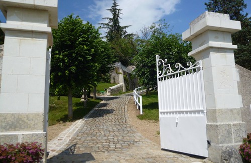 Noizay Cottage | Le Clos de Venise, enchanting manor house surrounded by vineyards, near Vouvray