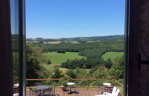 Junhac Apartment | le Coin Perdu Lagarde (Sleeps 4) 2 Bedrooms with 2 shower rooms 1 with ensuite.