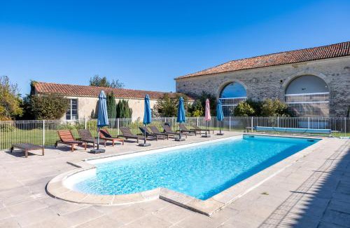 Surgeres House | Le Colombier Gites