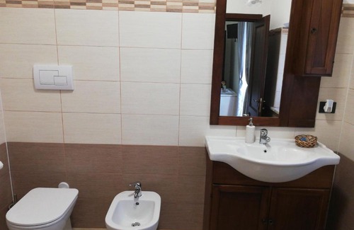 San Lupo House | Le Coste Affittacamere