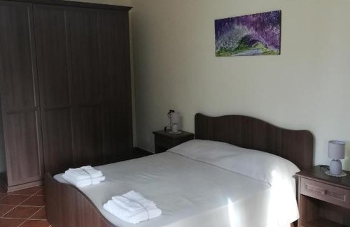 San Lupo House | Le Coste Affittacamere