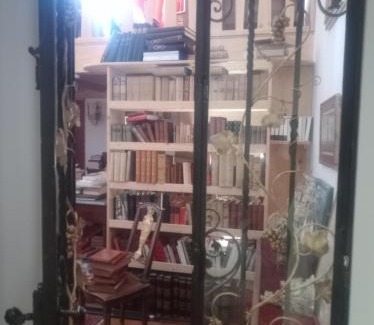 Saint-Vallier House | Le couvent des Capucines - La suite Ymbert de Bathernay