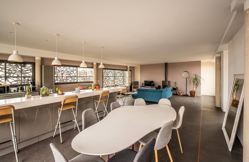 Centre Historique Apartment | Le Couvent des Ursulines - Appt climatisé, piscine