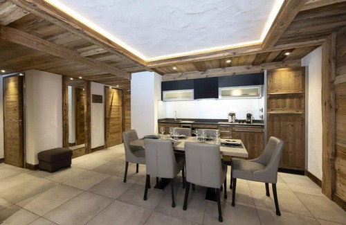 Chamonix City Centre Apartment | Le Cristal de Jade Residence* - MGM Hotels & Residences - 3 Room Apartment 6 People Garden View