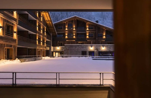 Chamonix City Centre Apartment | Le Cristal de Jade Residence* - MGM Hotels & Residences - 3 Room Apartment 6 People Garden View