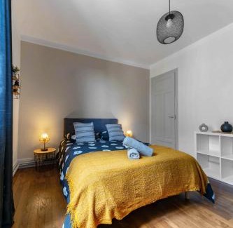 Cœur de Ville Apartment | Le Desbrest - Appartement calme et lumineux en centre ville