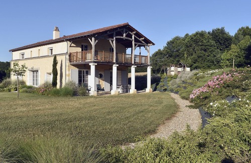 Cause-de-Clerans House | Le Domaine des Ravels, 4-star charm and comfort, calm and relaxation in the countryside