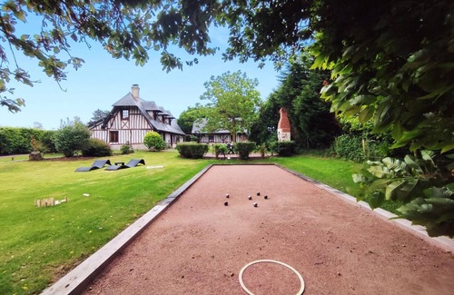 Sainte-Marie-au-Bosc House | Le Domaine des Quatre Châtaignes