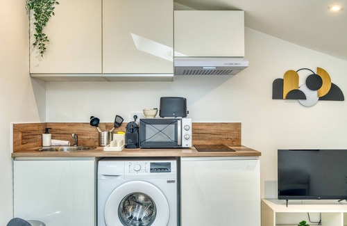 Bussiere - Cadiere Apartment | Le Factory - Studio contemporain - Proche métro B