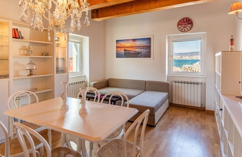 Muggia Condo | Le Finestre apartments - on the harbour