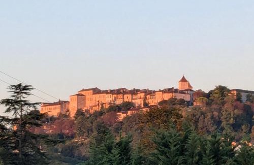 Lauzerte Bed & Breakfast | Le fleuri du TUC de Saint-Paul