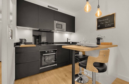 Victor Hugo District Apartment | Le Floral - Cosy studio climatisé avec Parking privé et Netflix